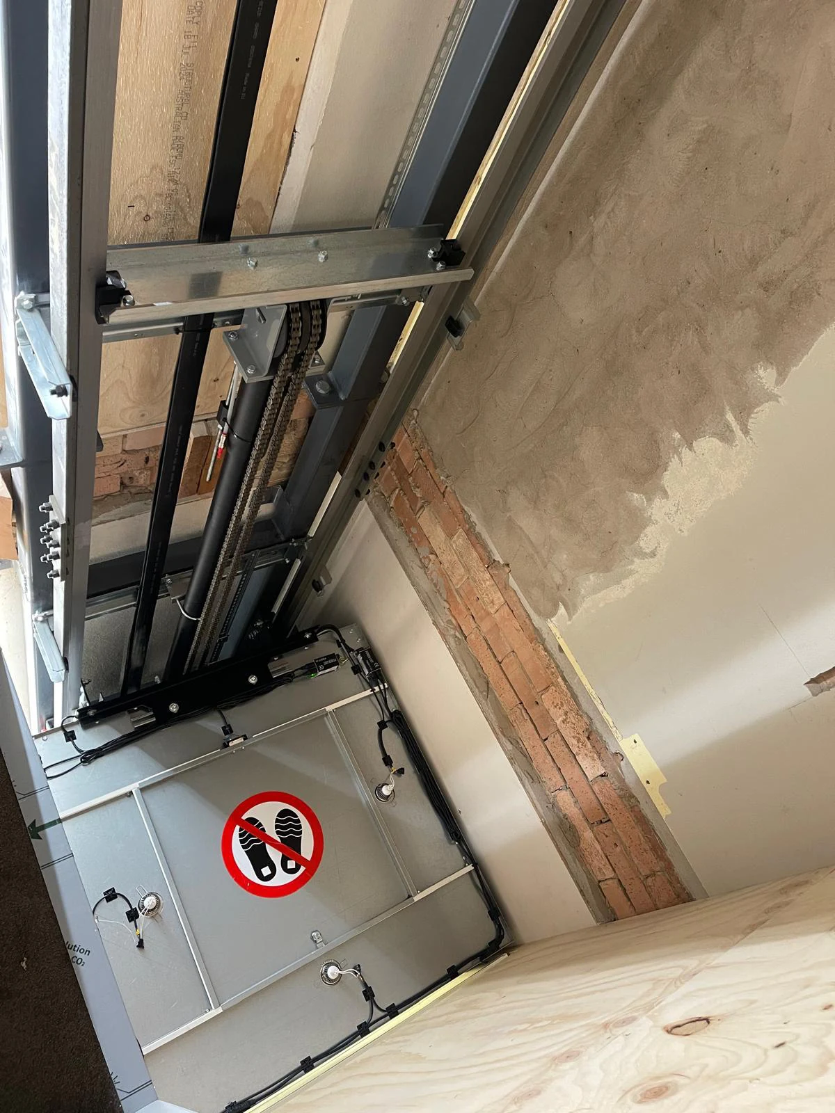 Lift drive system technical detail